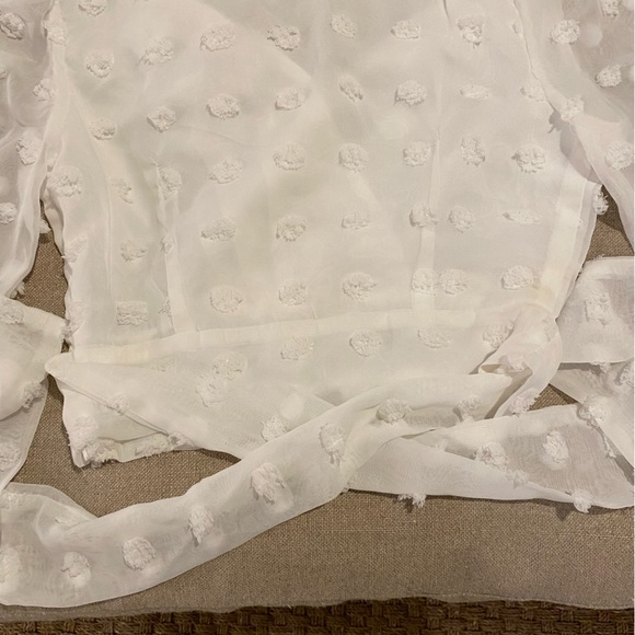 Altered State cropped wrap top with v-neck and banded bottom. Size Small - Picture 5 of 6